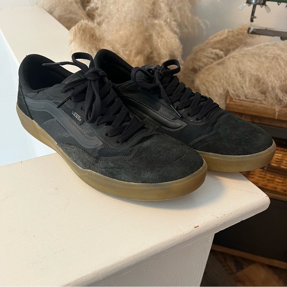 Vans Ave